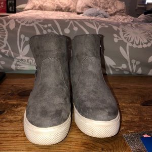 Women’s Gray Shoes